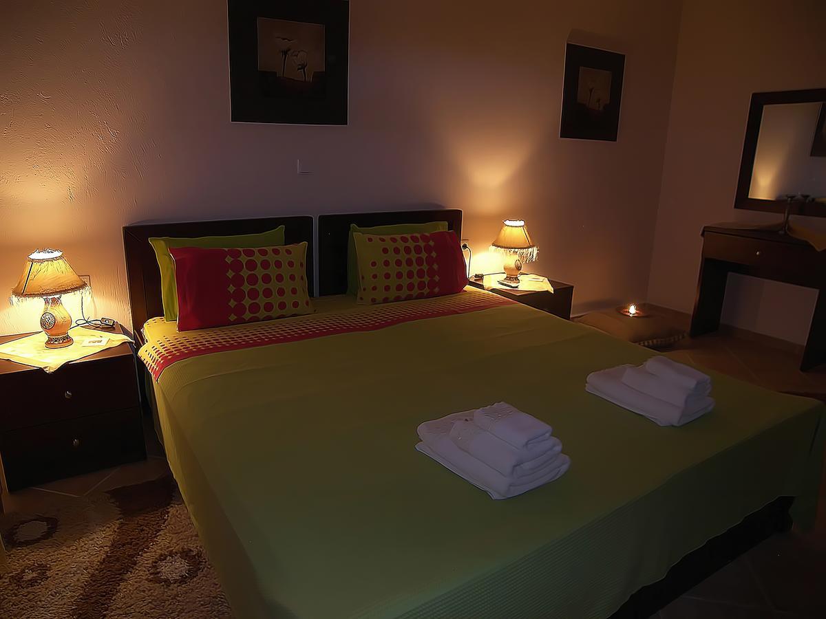 To Konaki Loutraki  Exterior photo